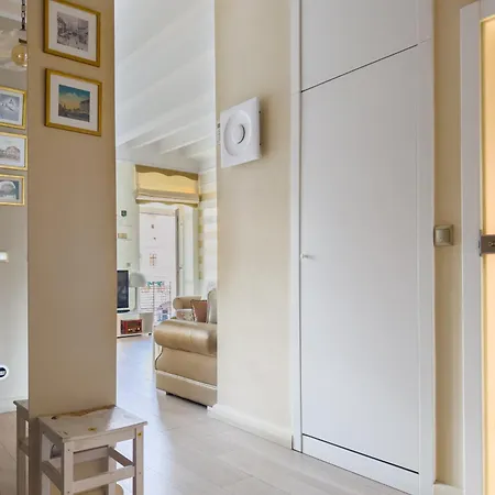 Cesarski شقة تشيشين