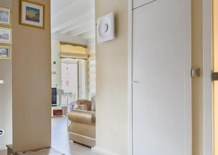 Cesarski דירה צ'שין