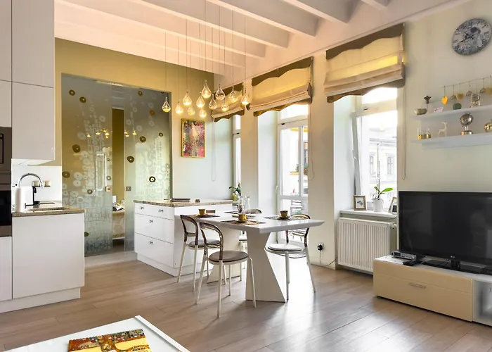 דירה Cesarski צ'שין