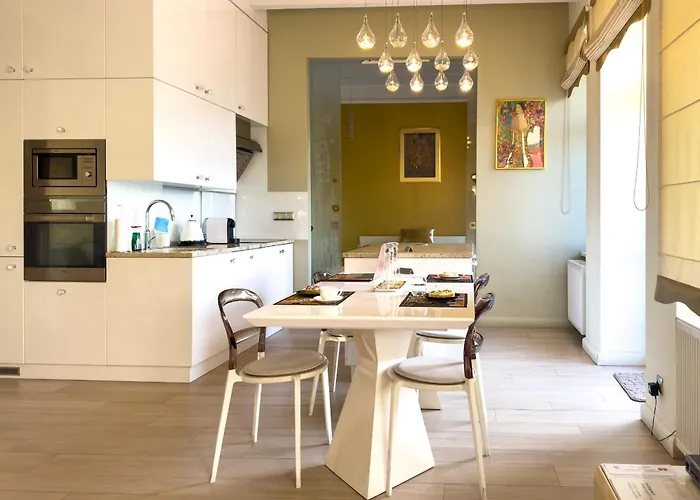 Cesarski * צ'שין